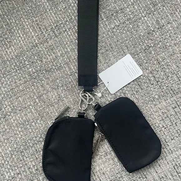 Lululemon Black Dual Pouch Wristlet - Picture 2 of 4